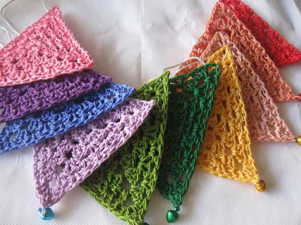 Create festive bunting with this knitting pattern Knitting pattern for bunting