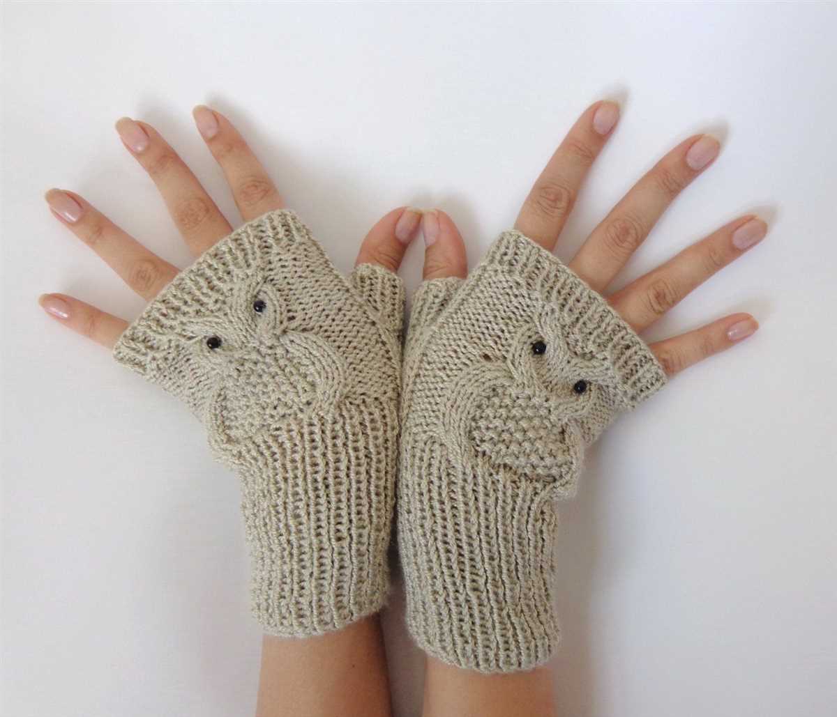 Knitting pattern for fingerless gloves