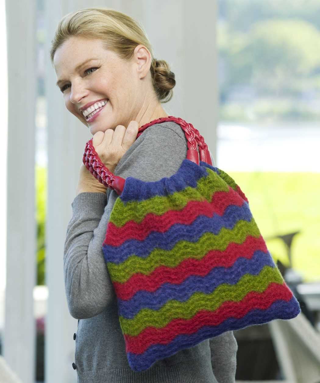 Knitting pattern for shoulder bag