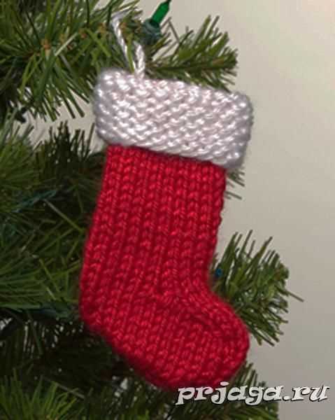 Knitting pattern small christmas stocking