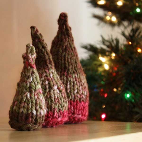 Knitting christmas tree pattern