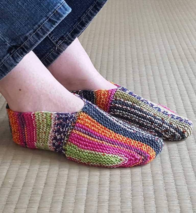 Knitting pattern for slipper socks