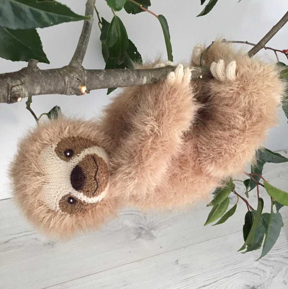 Knitting pattern for sloth