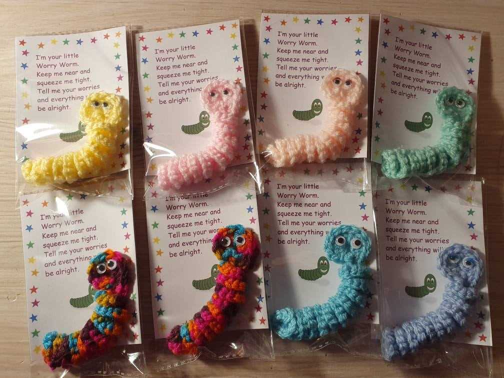 Knitting pattern for worry worms