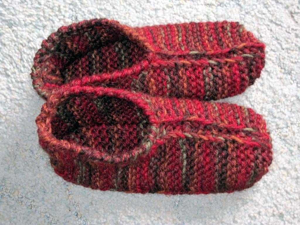 Knitting patterns slippers adults