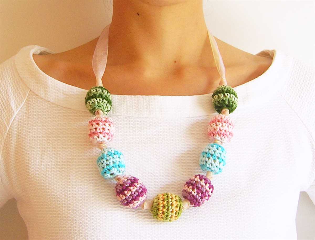 Knitting with beads patterns for necklaces