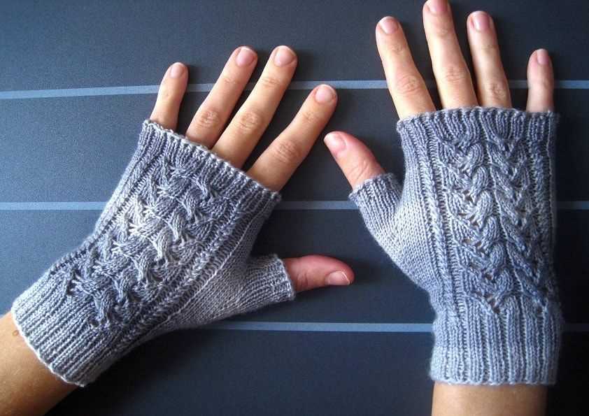 Lace mittens knitting pattern