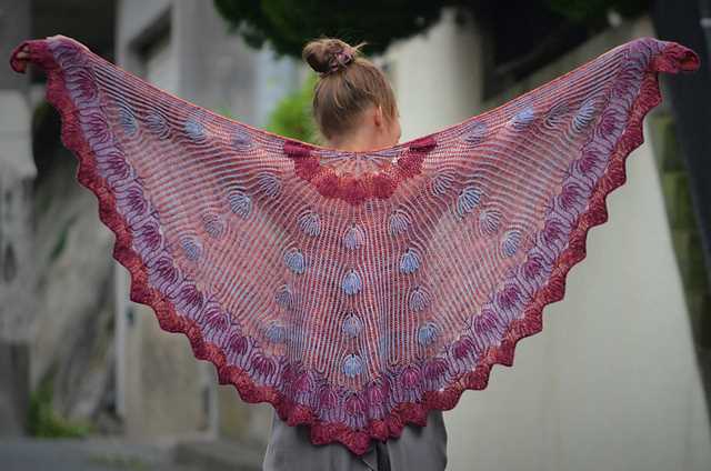 Large shawl knitting pattern