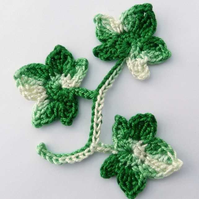 Leaf motif knitting pattern
