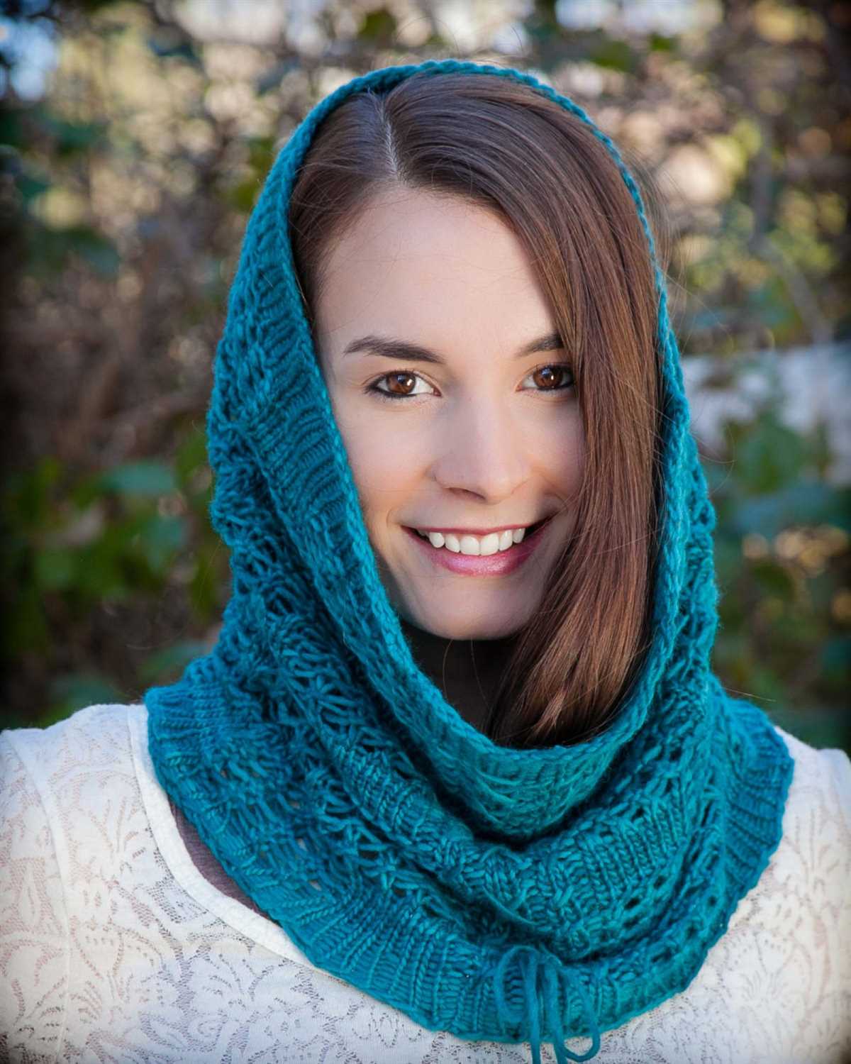 Lightweight infinity scarf knitting pattern