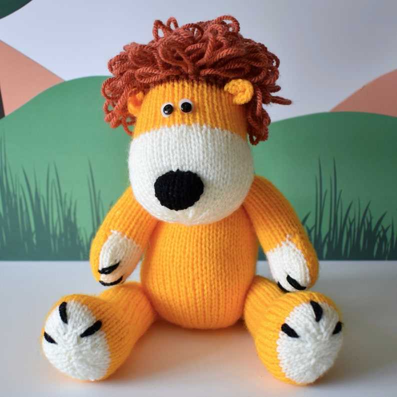 Lion pattern knitting