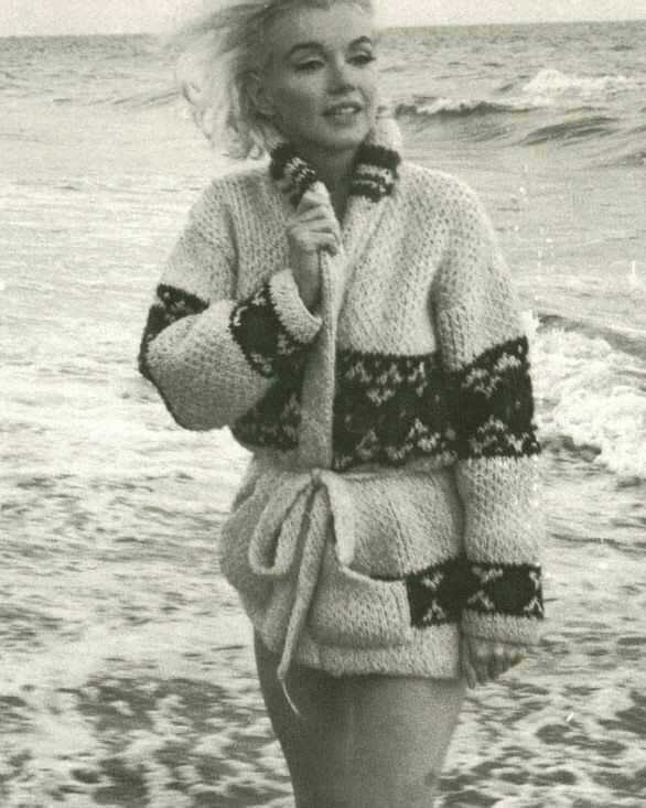 Marilyn monroe cardigan knitting pattern