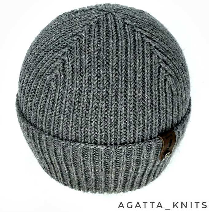 Knitting a Warm and Stylish Hat for Men - A Loom Knitting Pattern Mens loom knit hat pattern