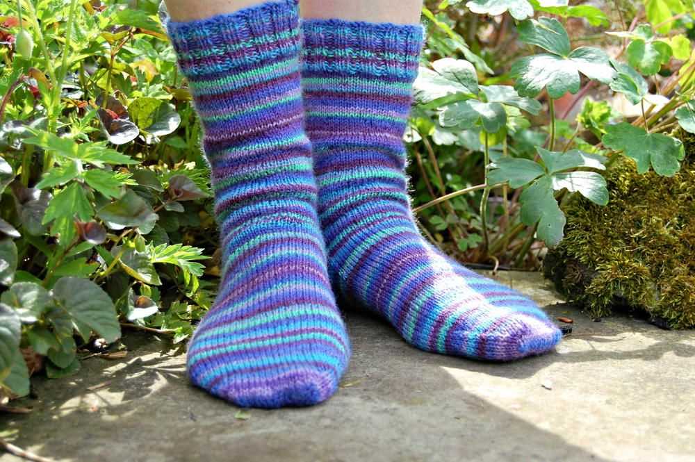 Mermaid socks knitting pattern