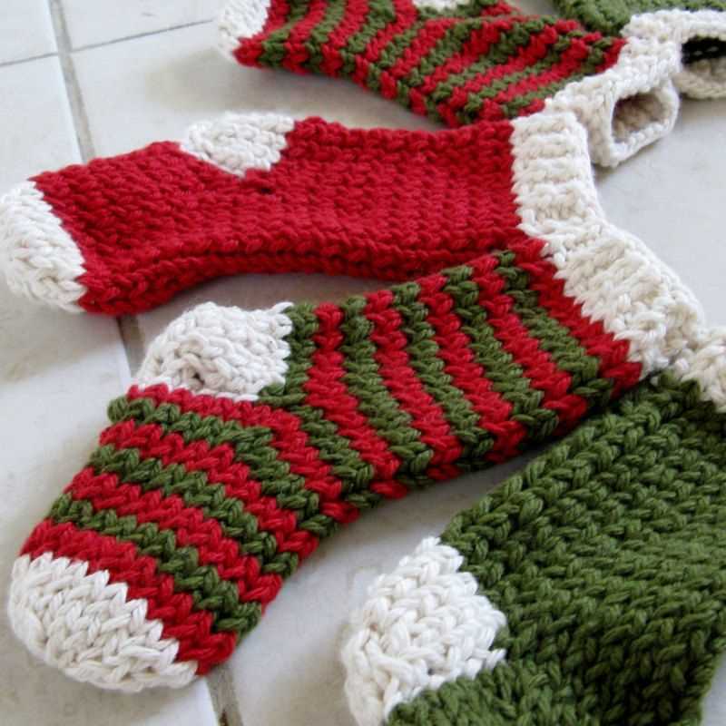 Mini stocking pattern knitting