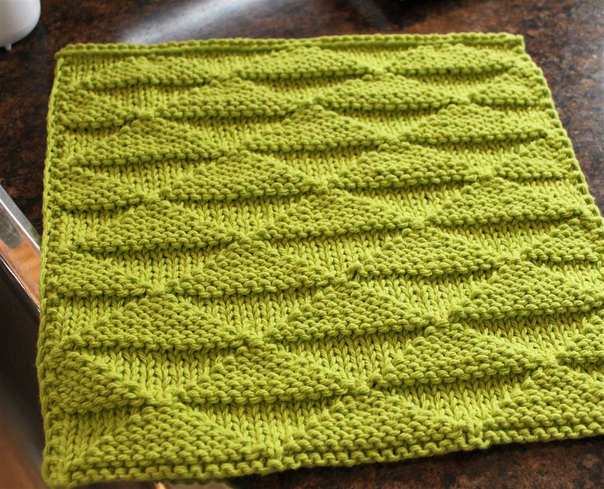 Mitered dishcloth knitting pattern