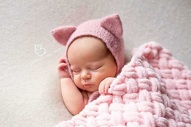 Newborn bonnet knitting pattern free