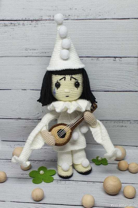 Pierrot knitting patterns
