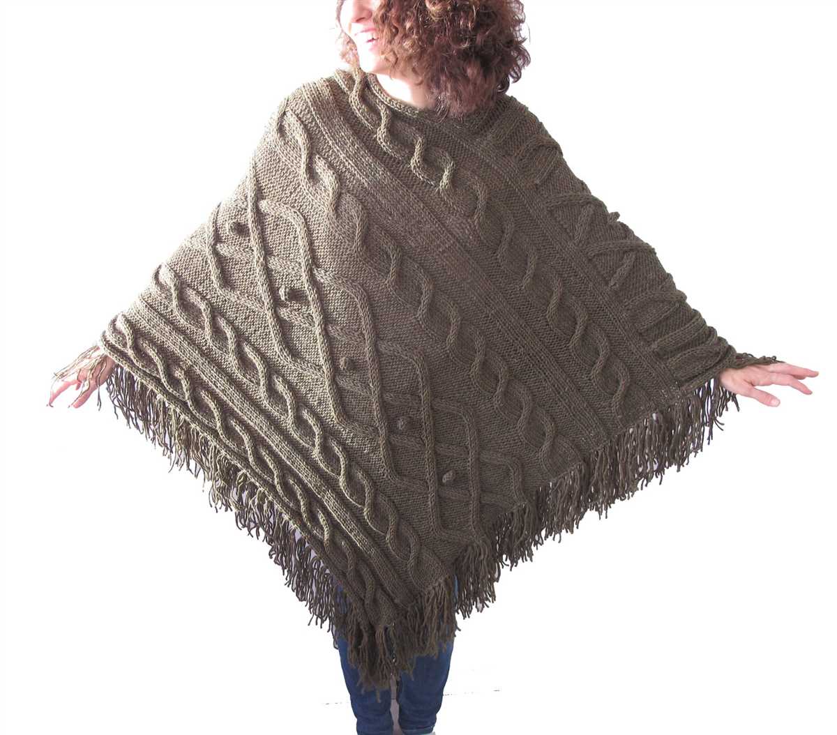 Plus size poncho knitting pattern
