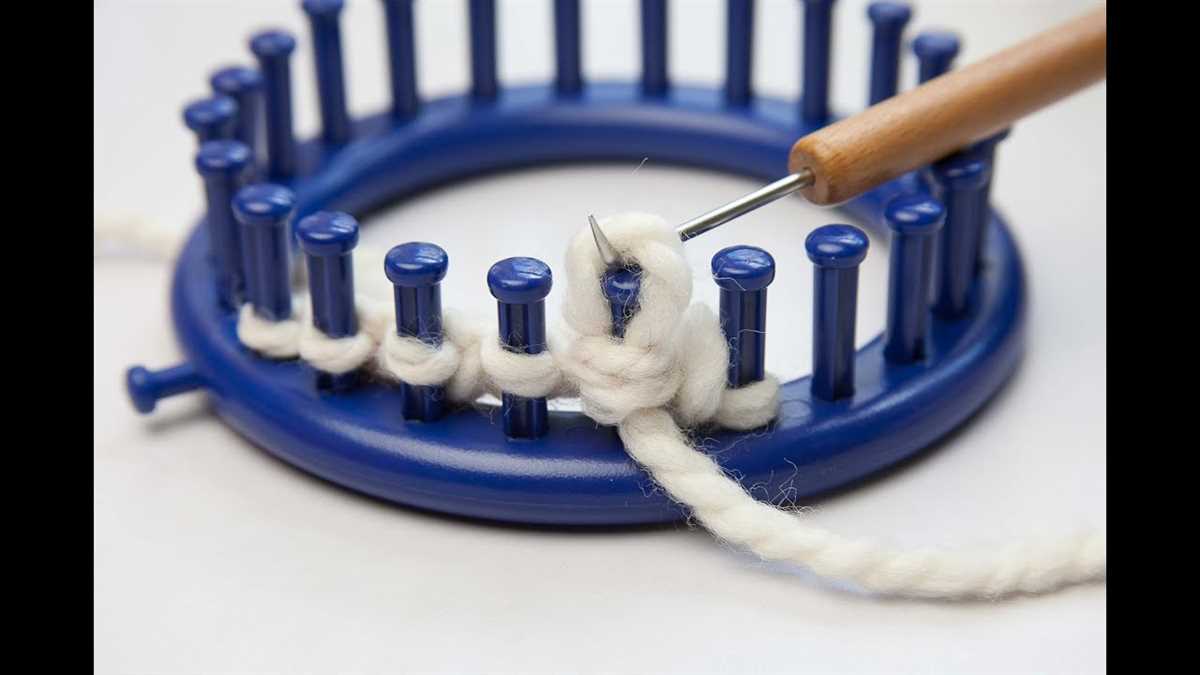 Rotating double knit loom patterns