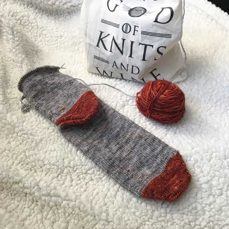 Simple toe up sock knitting pattern