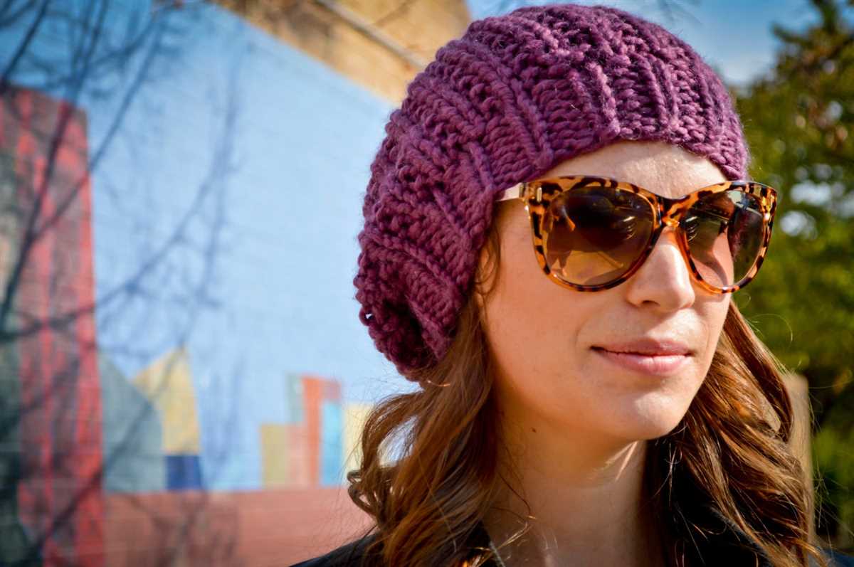 Slouch beanie hat knitting pattern