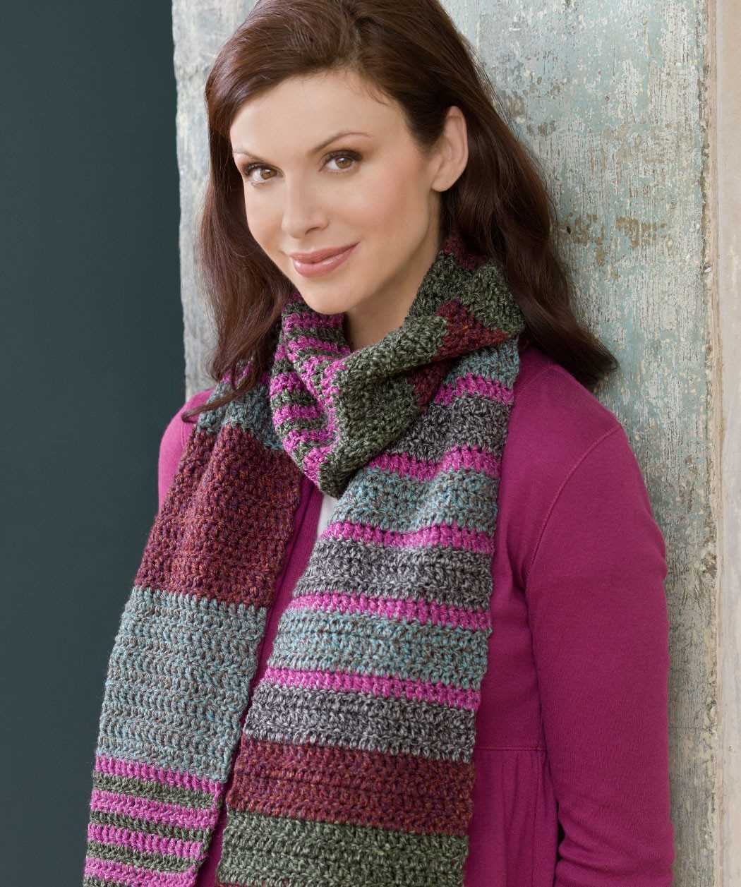Striped knitted scarf pattern