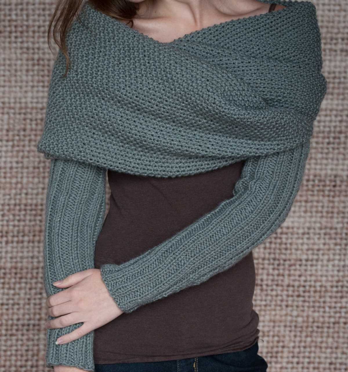 Sweater scarf with sleeves knitting pattern