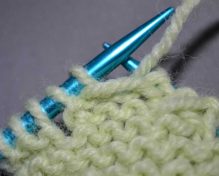 Turn in knitting pattern