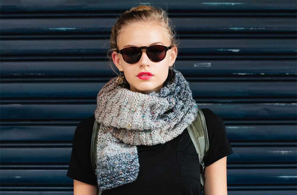 Warm scarf knitting pattern