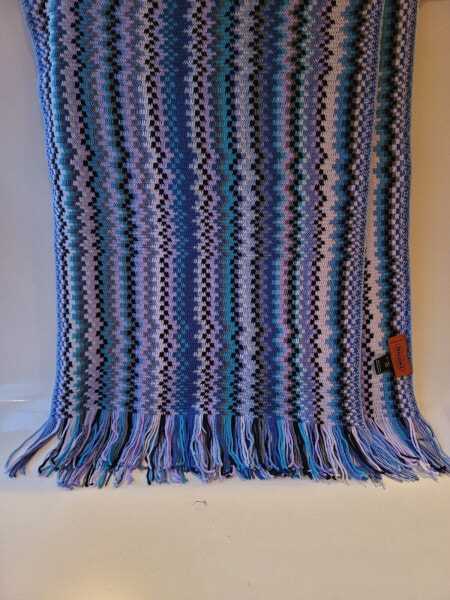 Zig zag knitted scarf pattern