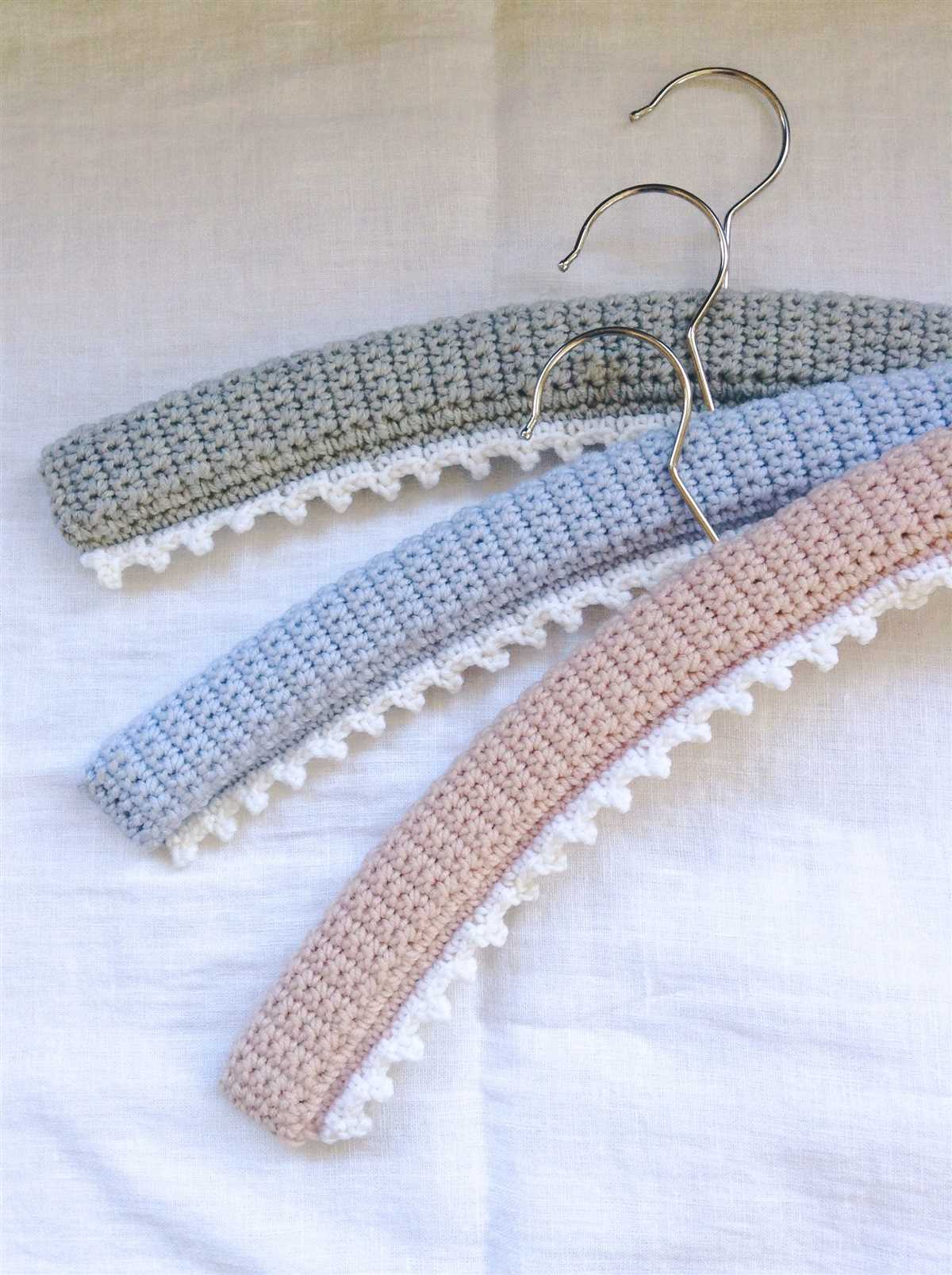 Free patterns for knitted or crochet coat hanger covers