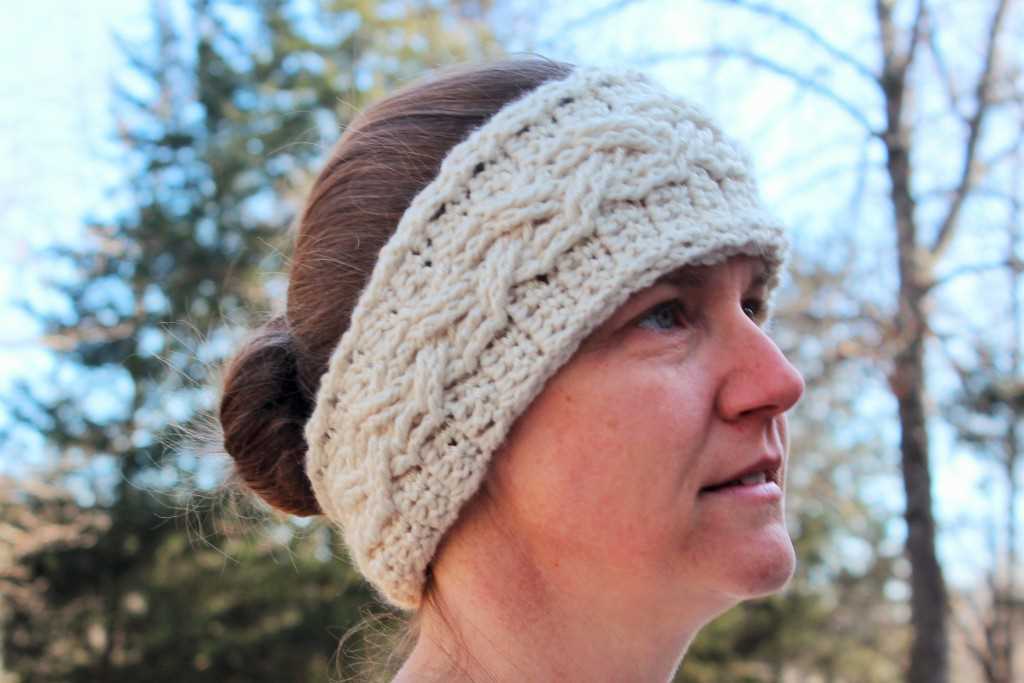 Cable ear warmer knitting pattern