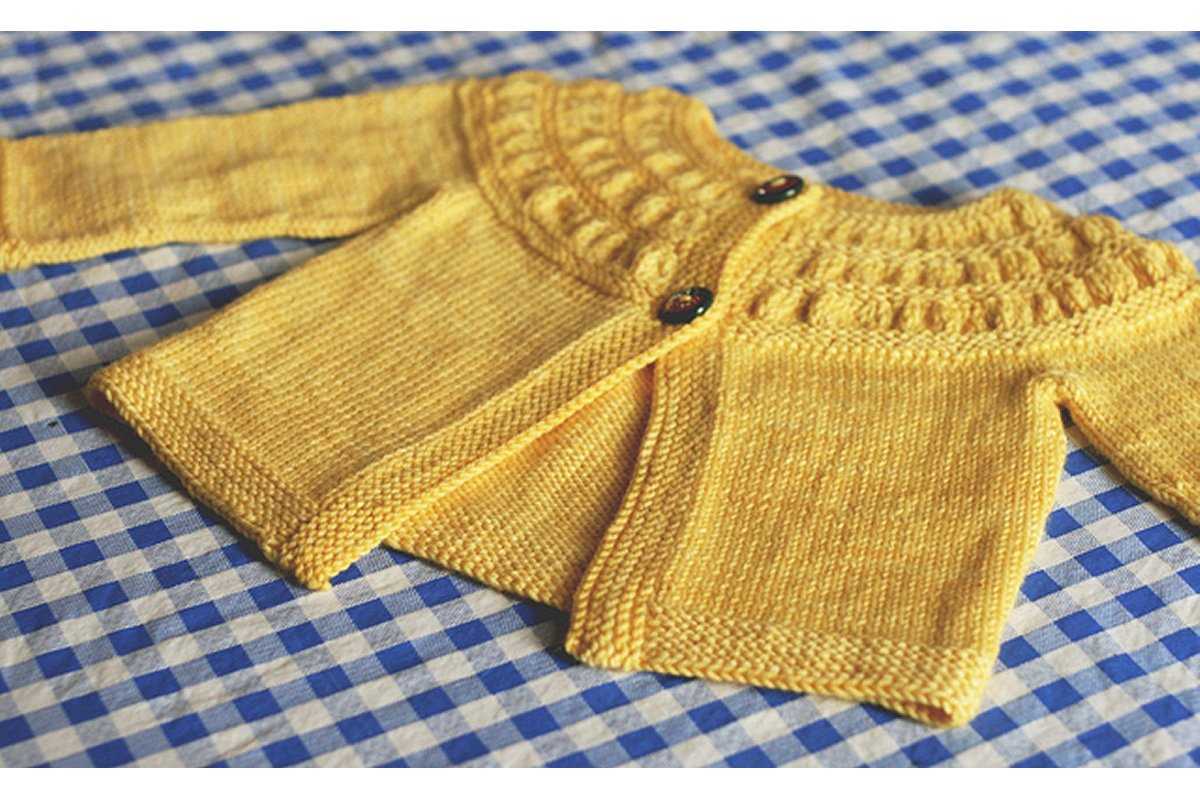 Leaf cardigan knit pattern