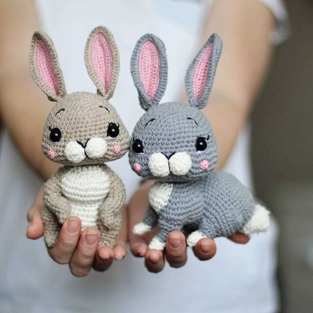 Amigurumi knits patterns for 20 cute mini knits