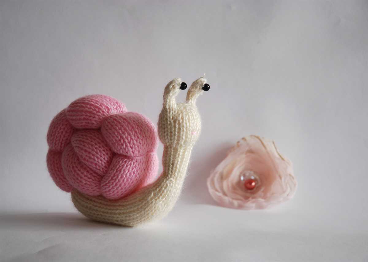 Amigurumi knits patterns for 20 cute mini knits