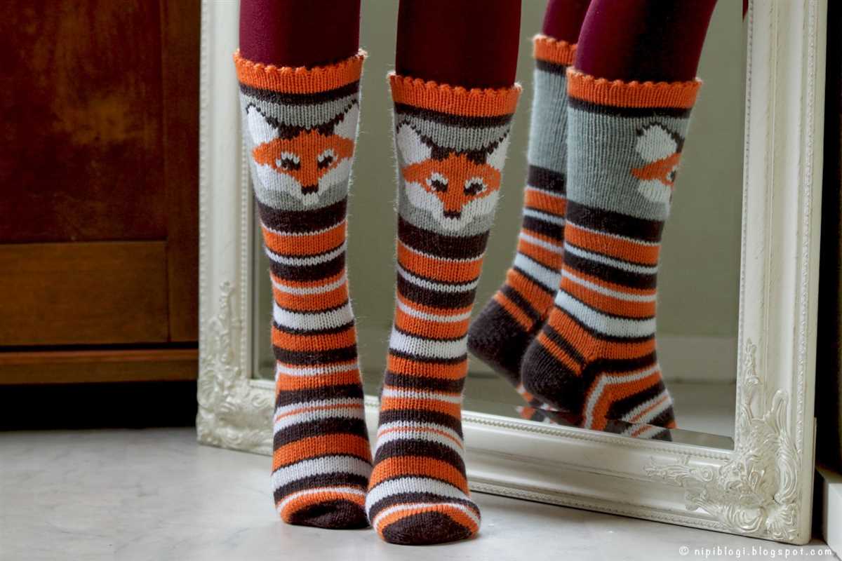 Animal socks knitting pattern