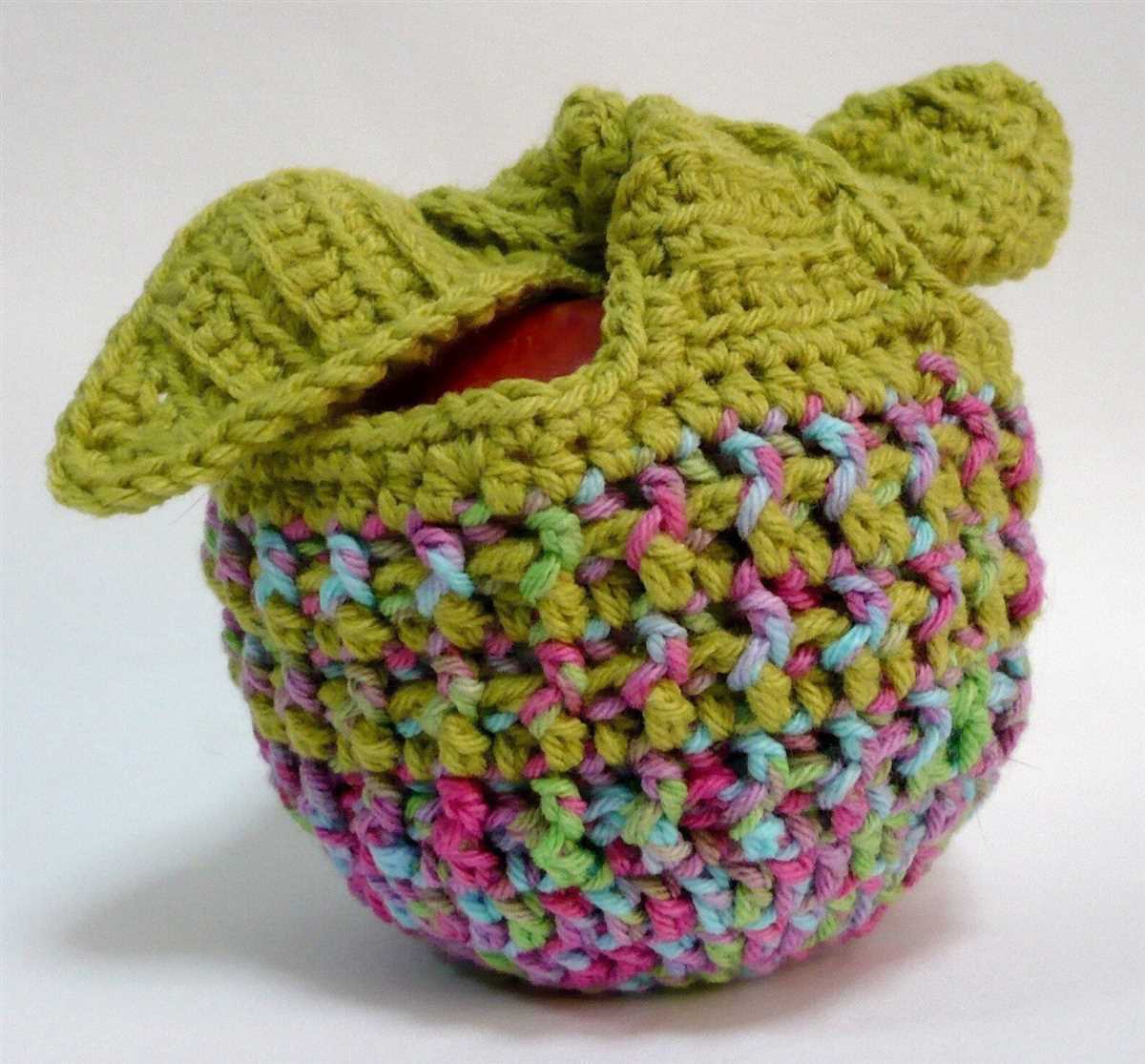 Apple cosy knitting pattern