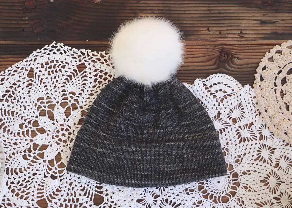 Double brim beanie knitting pattern