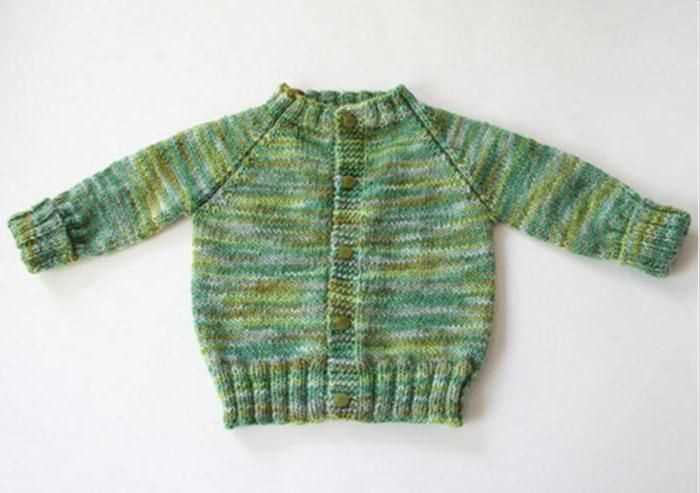 Baby raglan sweater free knitting pattern