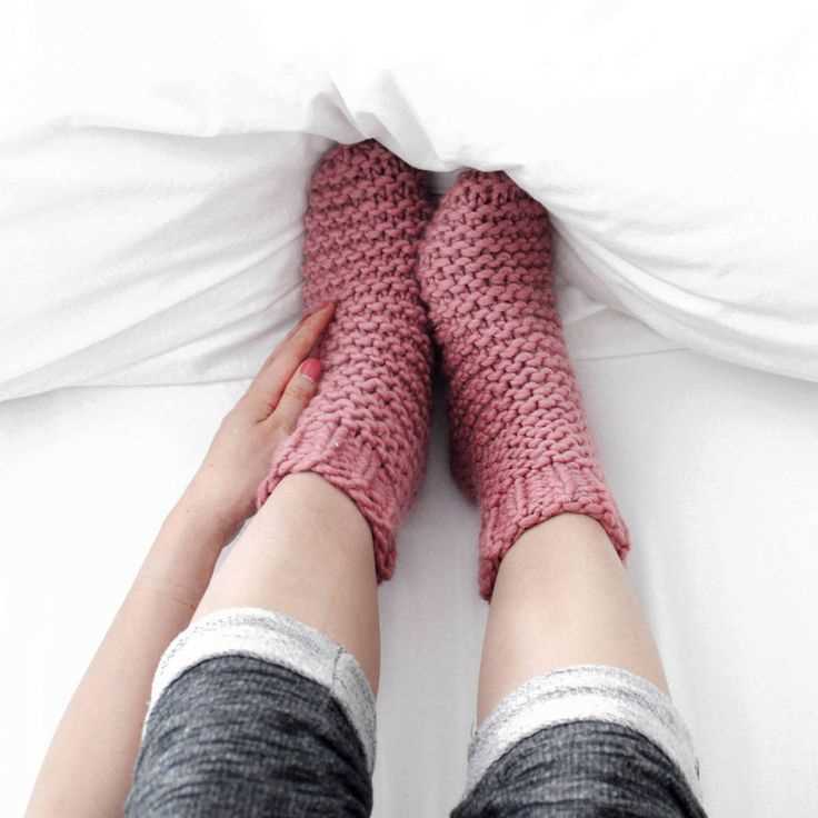 Bed socks pattern knitting