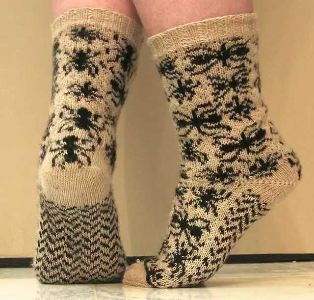 Bed socks pattern knitting