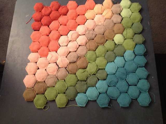 Beekeeper quilt knitting pattern