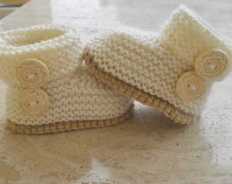 Basic booties knitting pattern