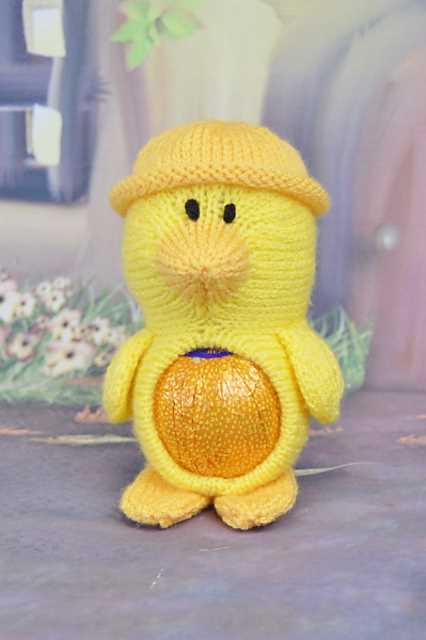 Knitted chick pattern