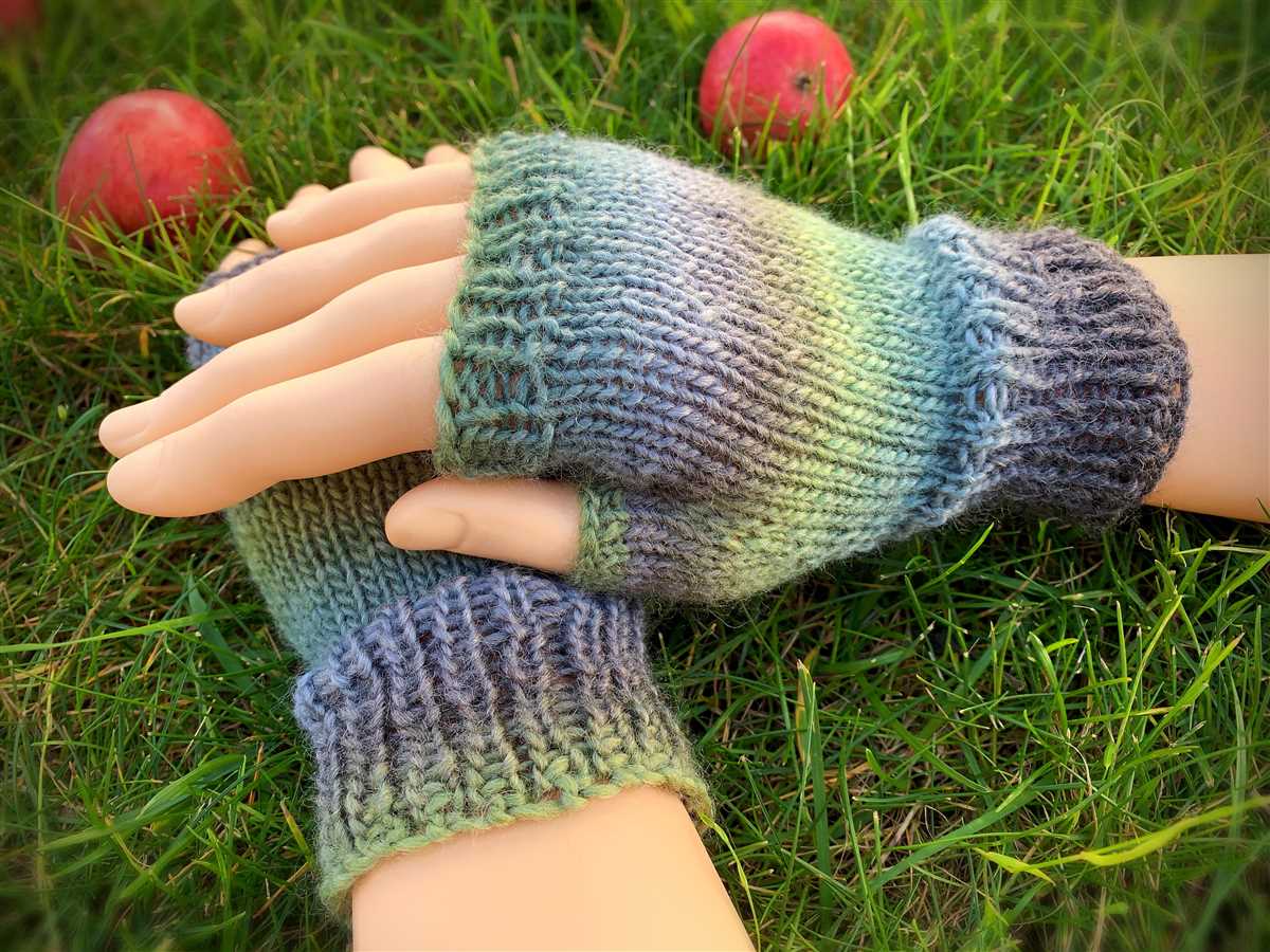 Easy fingerless gloves knitting pattern circular needles