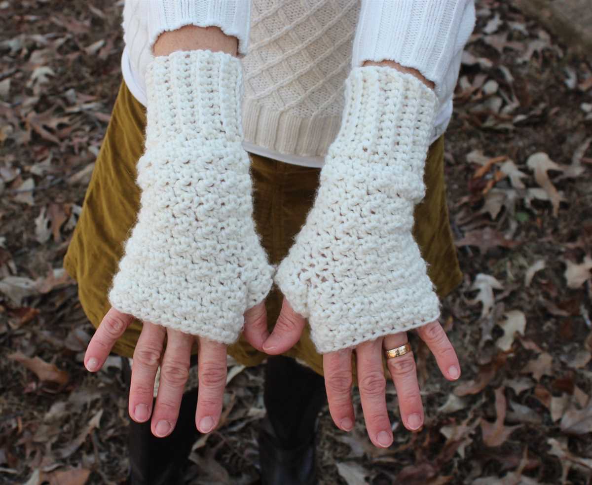 Bulky knit fingerless gloves pattern