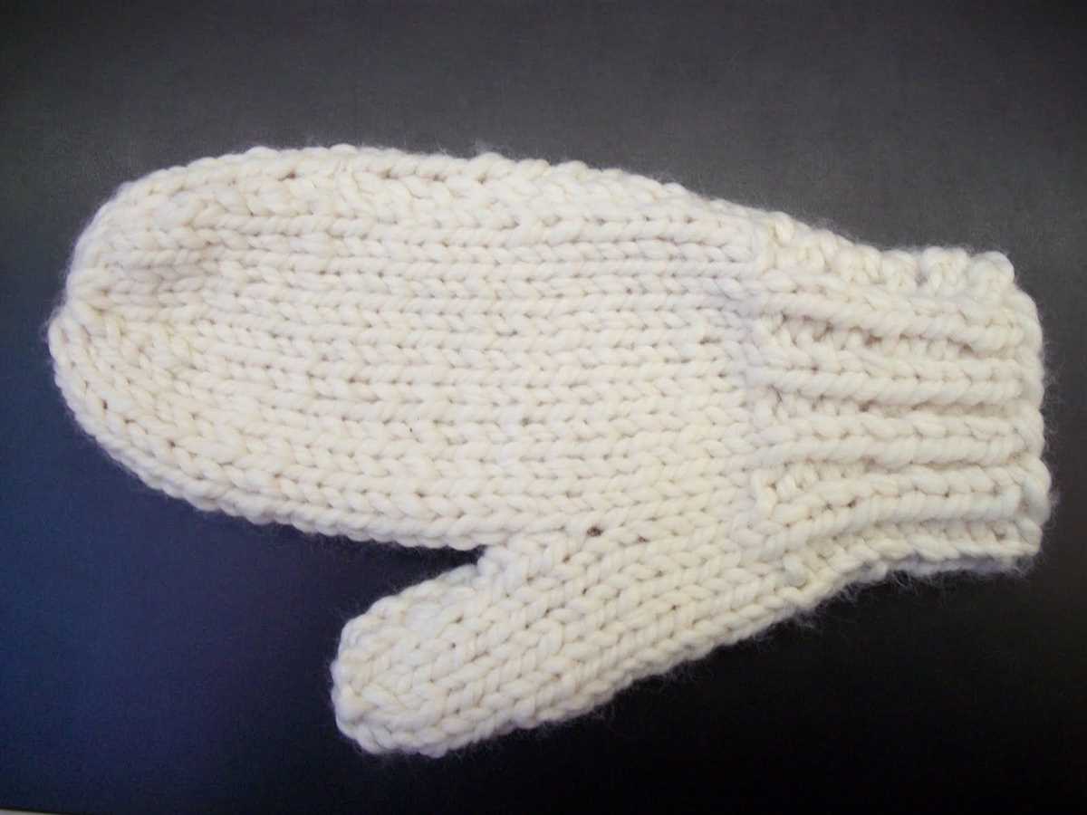 Bulky knit mitten pattern free