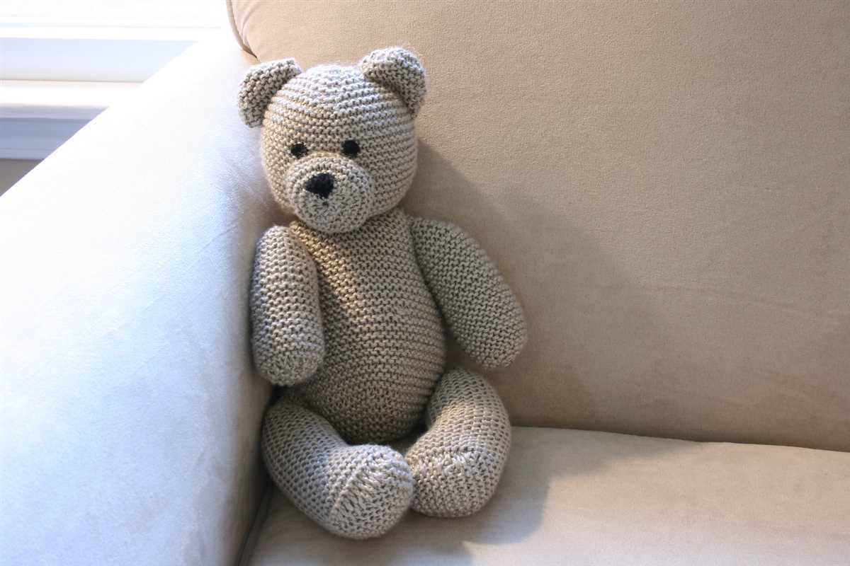 Create a cuddly teddy bear with this free knitting pattern Knit a teddy bear free pattern