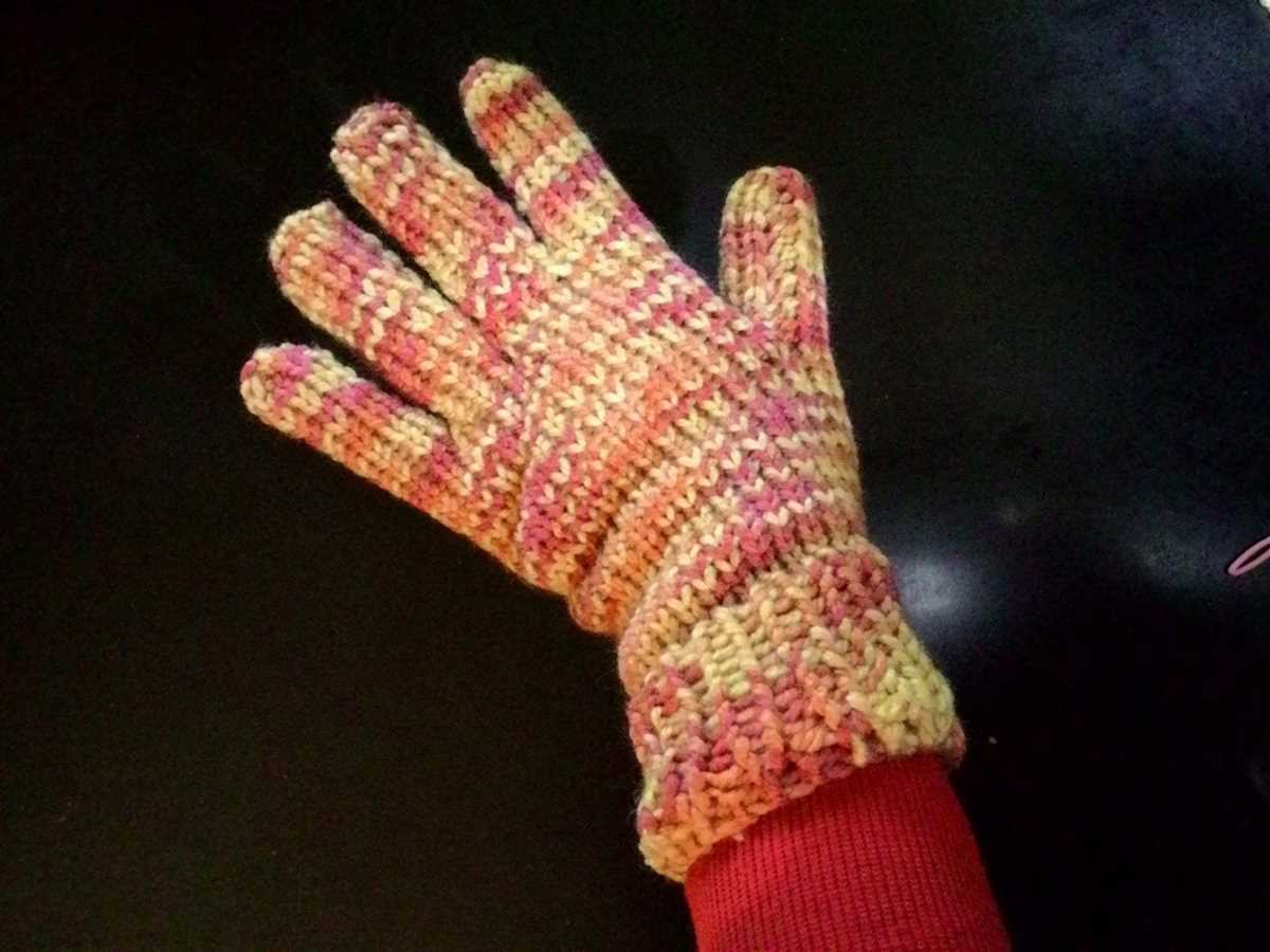 Easy half finger gloves knitting pattern